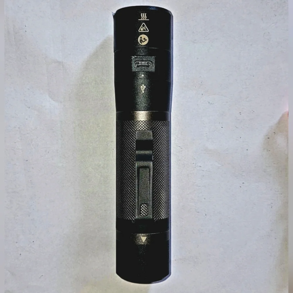 Milwaukee LED RCHRG FLSHLGHT 800L - Picture 9 of 10